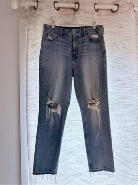 GAP Women's Cheeky Straight High Rise Distressed Jeans - 31 L